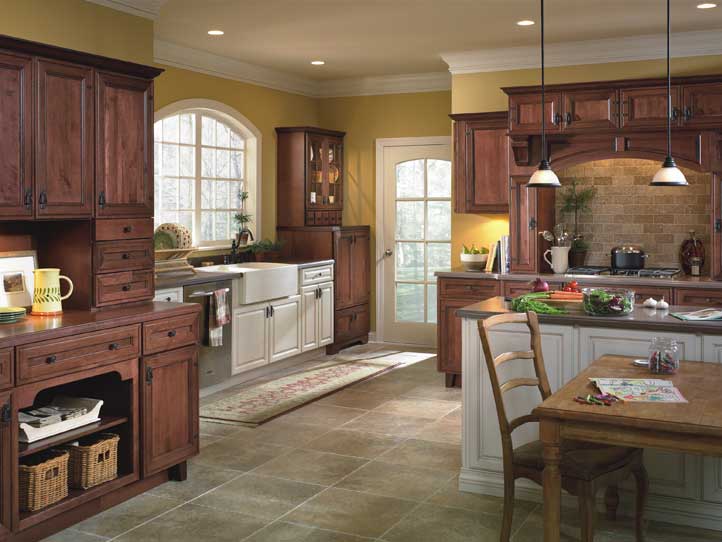 Kitchen: Country Charm